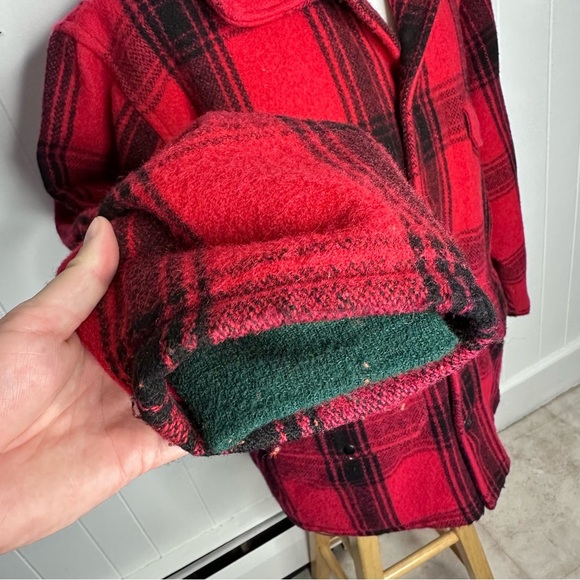 Johnson Woolen Mills Classic Button Wool Mackinaw Hunting Jacket - Picture 8 of 10